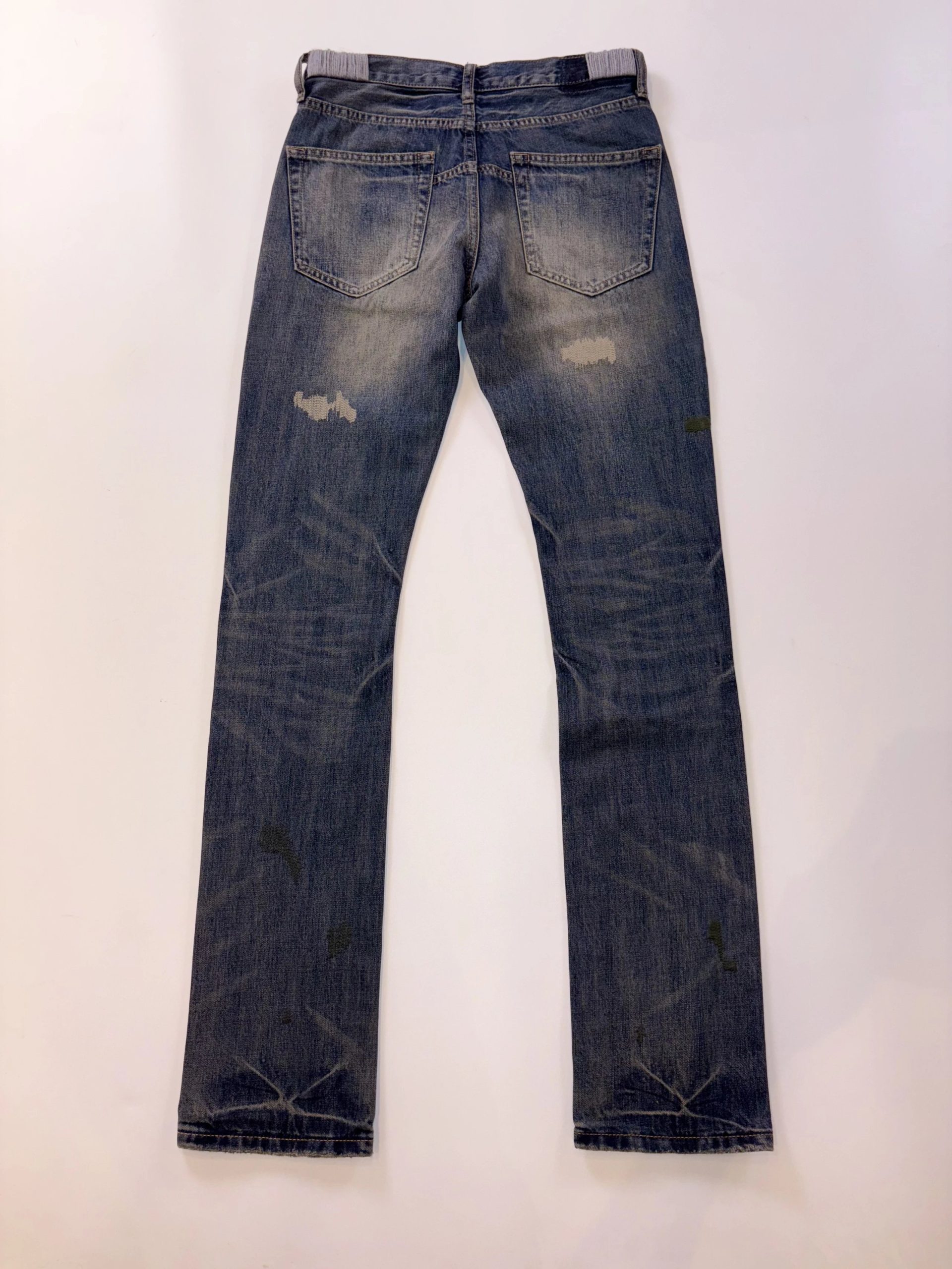 [Today’s Issue] Undercover 06ss T Insect Embroider Dirty, Old and Worn Denim