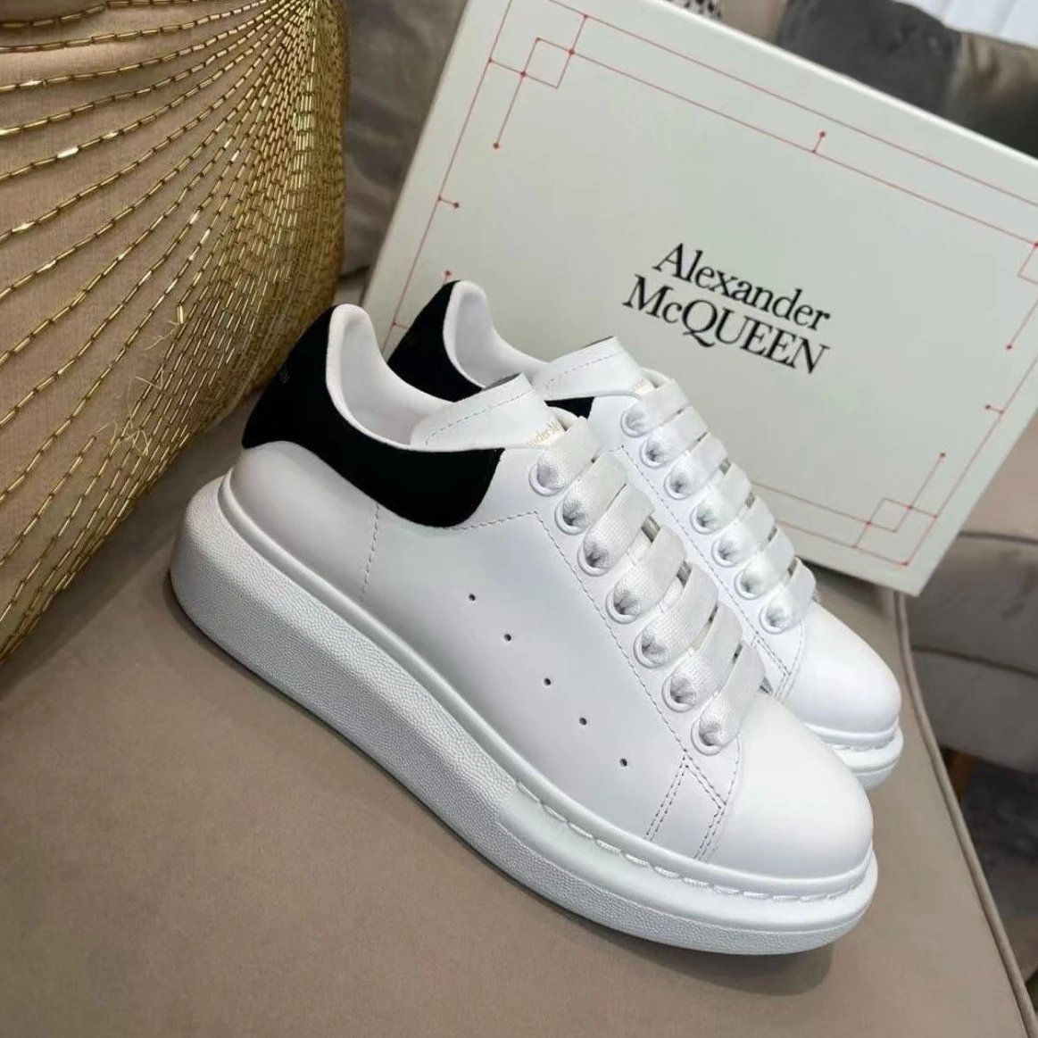 Putian’s original standard McQueen white shoes, cowhide all-match sneakers for men and women, thick soled muffin shoes, increased by 5CM, popular across borders