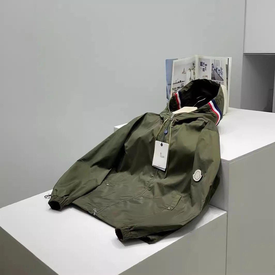 青春潮流经典连帽三色彩条防风防雨休闲连帽款风衣夹克private agent