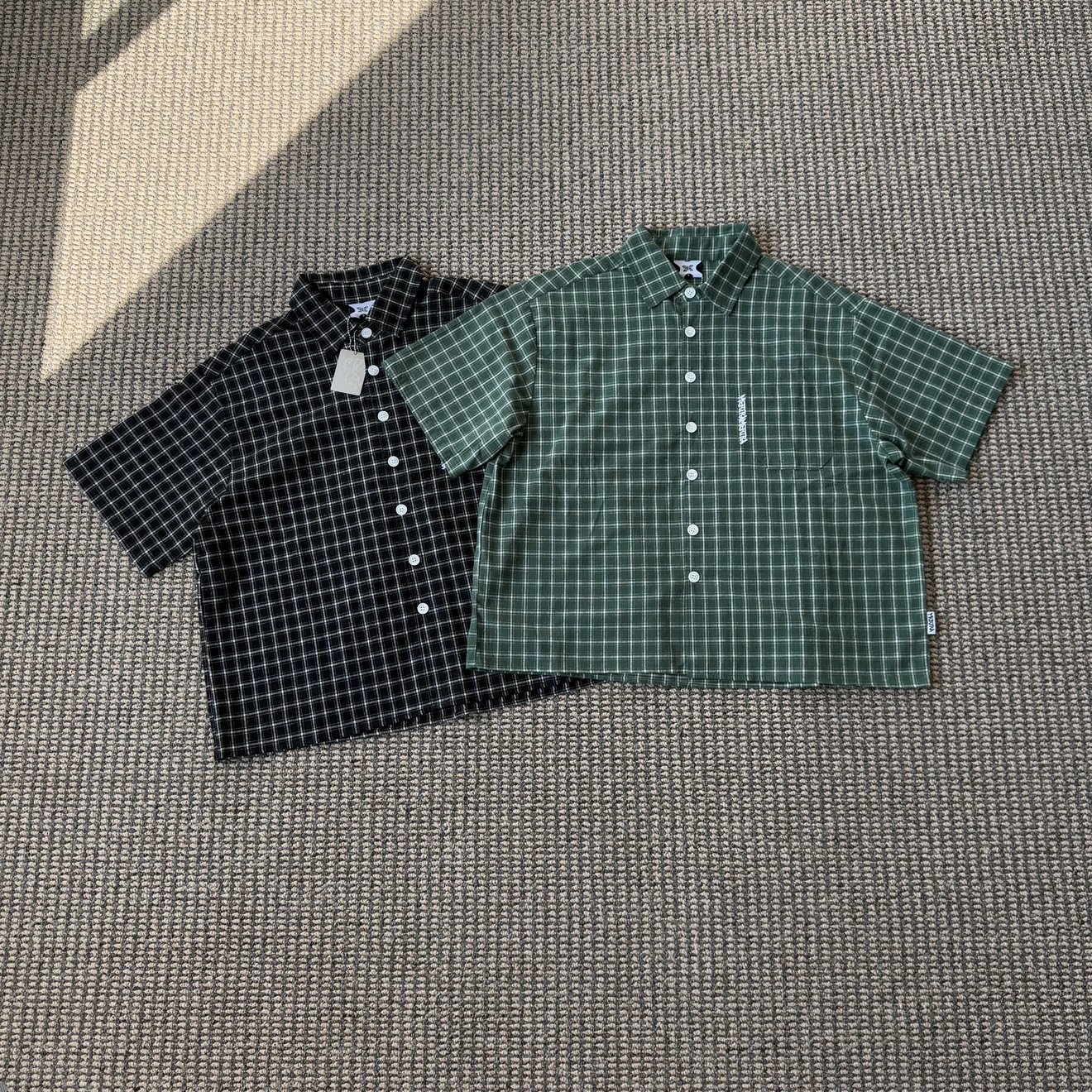ME plaid short sleeve shirt