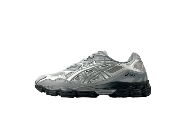 A-G-NYC Available in sizes 46/47 EU. Please specify your size in the order notes.