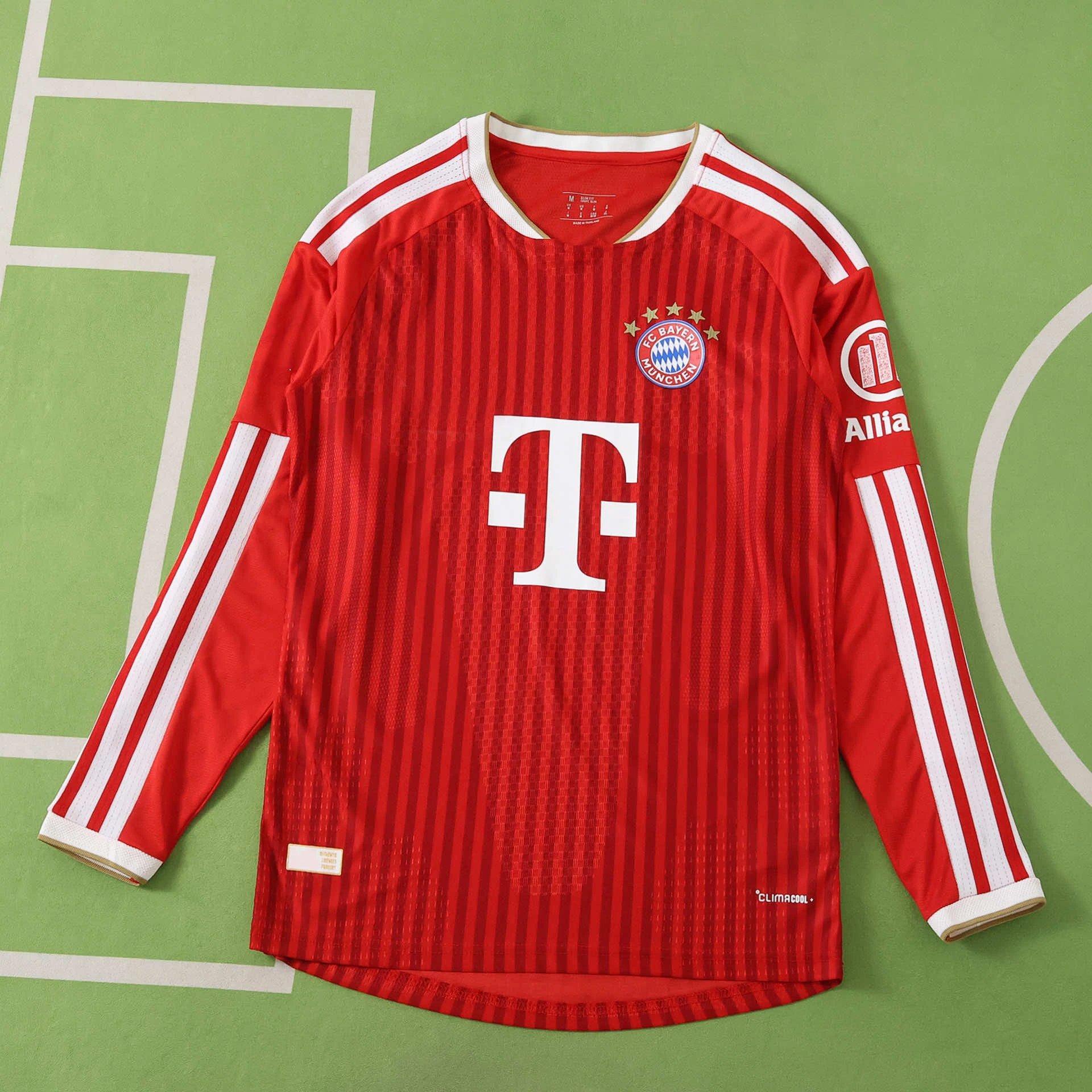 2627 Bayern home long-sleeved player version