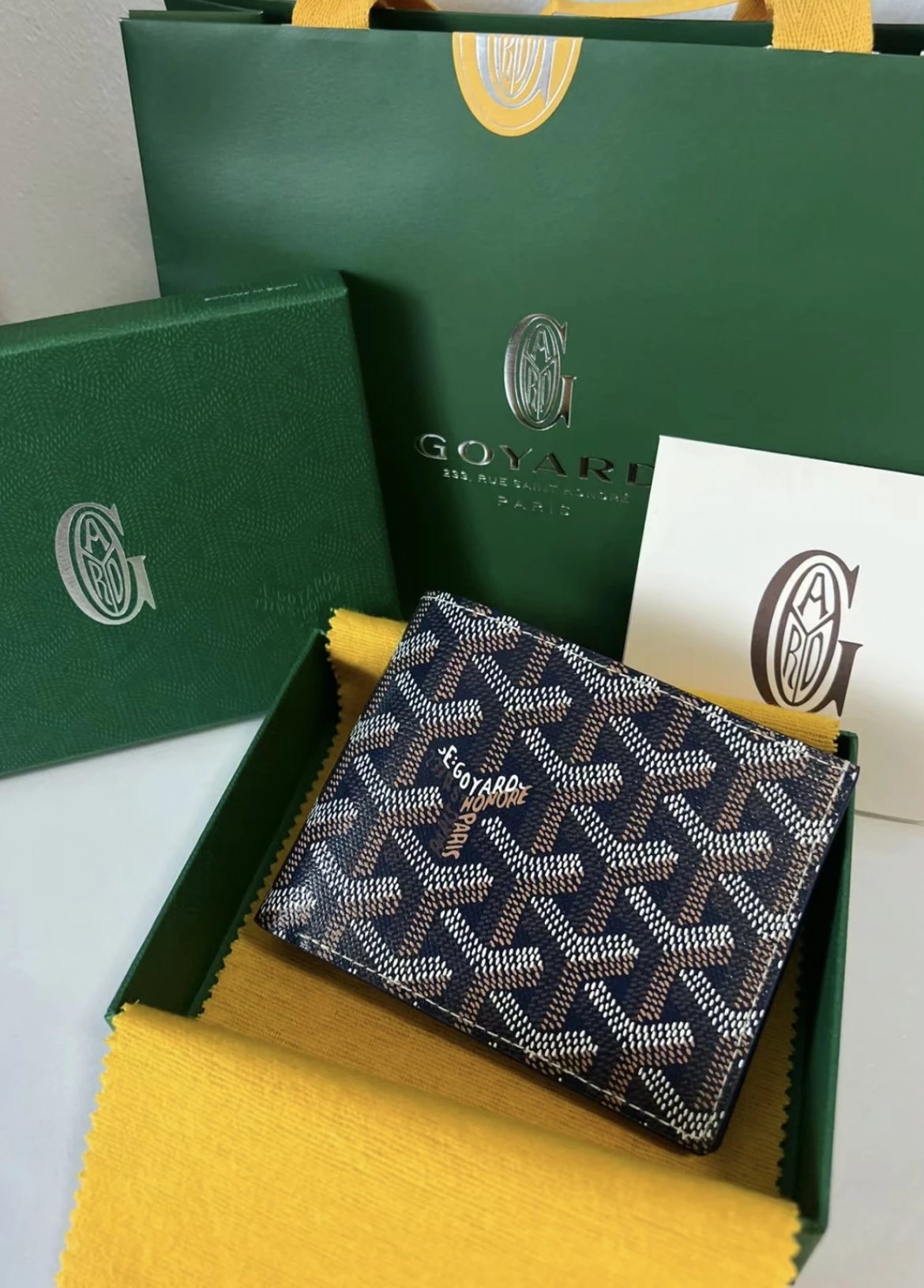leather wallet card holder