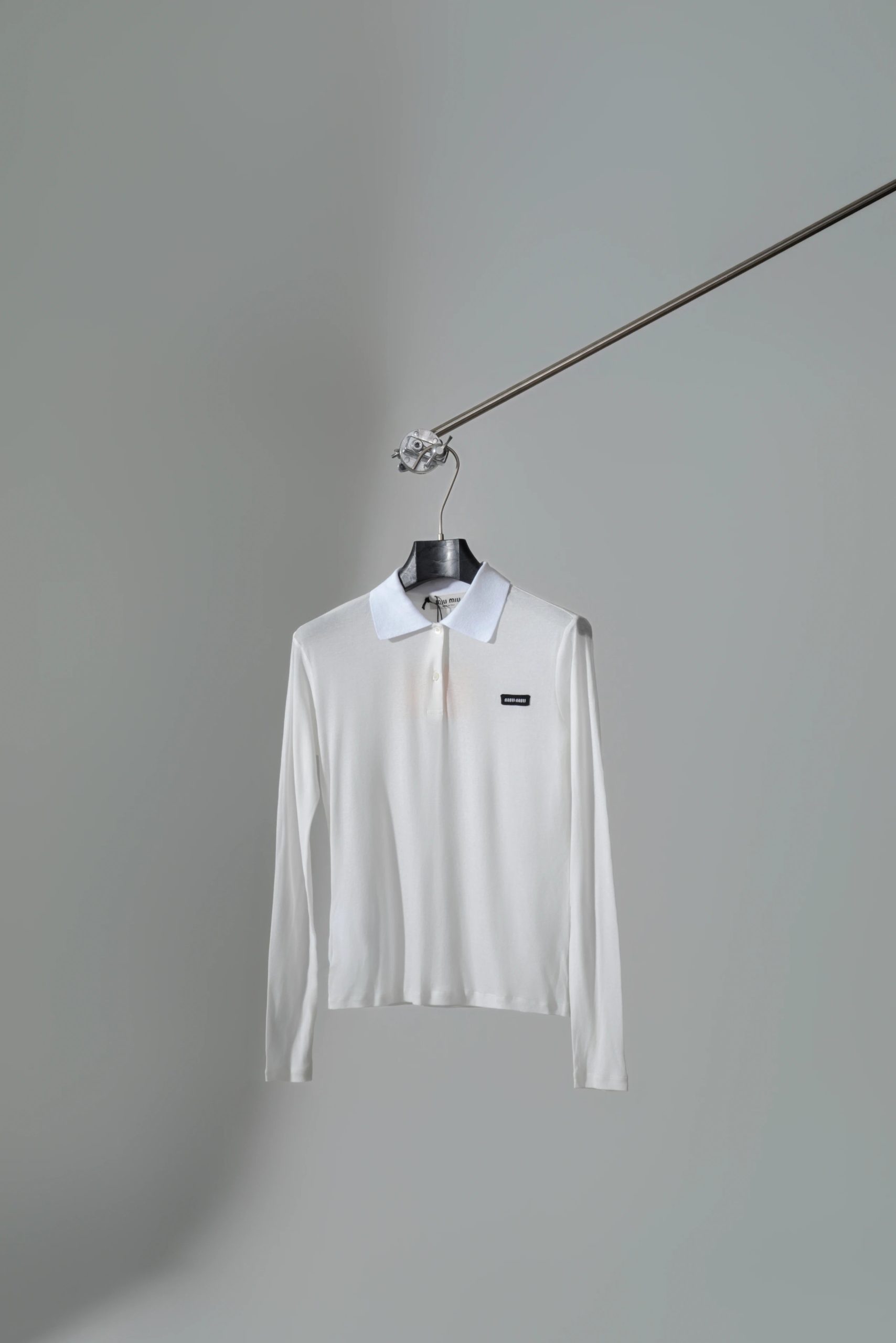 Produced by Cola – MIU style white black strong twist ultra-fine needle rowan tulle polo shirt