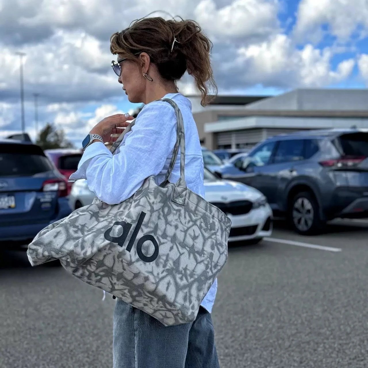 Cross-border European and American retro canvas shoulder tote bag, large capacity shopping bag, sports yoga bag, aloe delivery