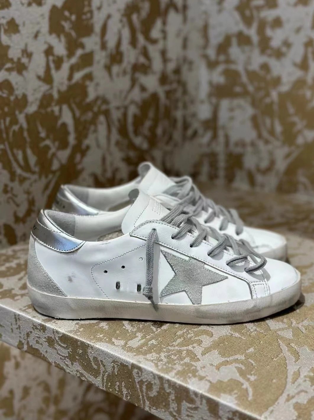 Korean version of the new leather small dirty shoes, women’s inner enhancement, dirty star shoes, old SUPER sneakers, women’s trend