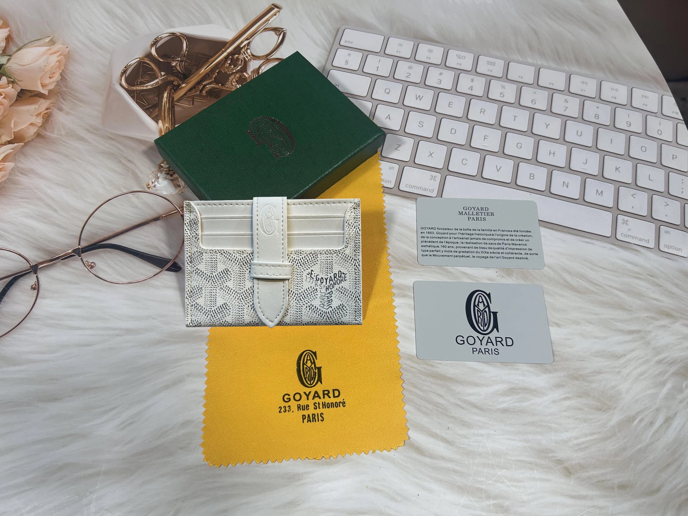 Card wallet with box