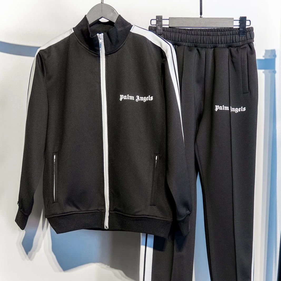 leisure sports suit