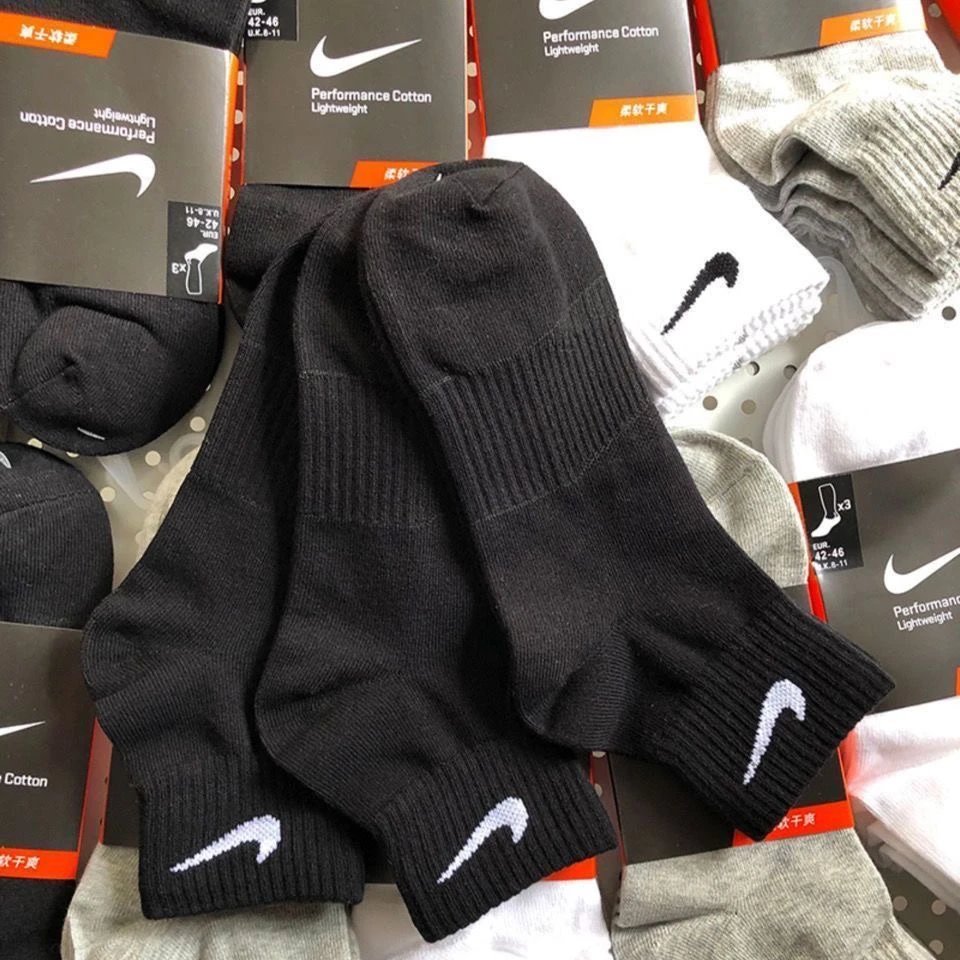 Fashion casual sports socks for men and women are not returnable