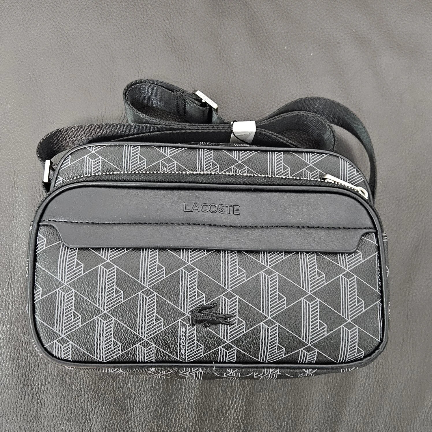 [9/10] Lac Mens The Blend Monogram bag 24 x 16 x 6 cm