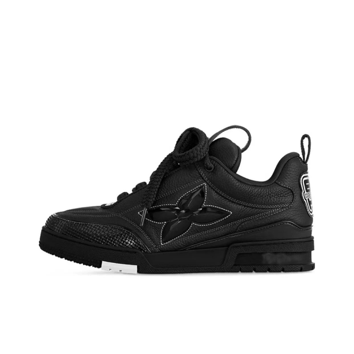The same daddy shoes for men and women