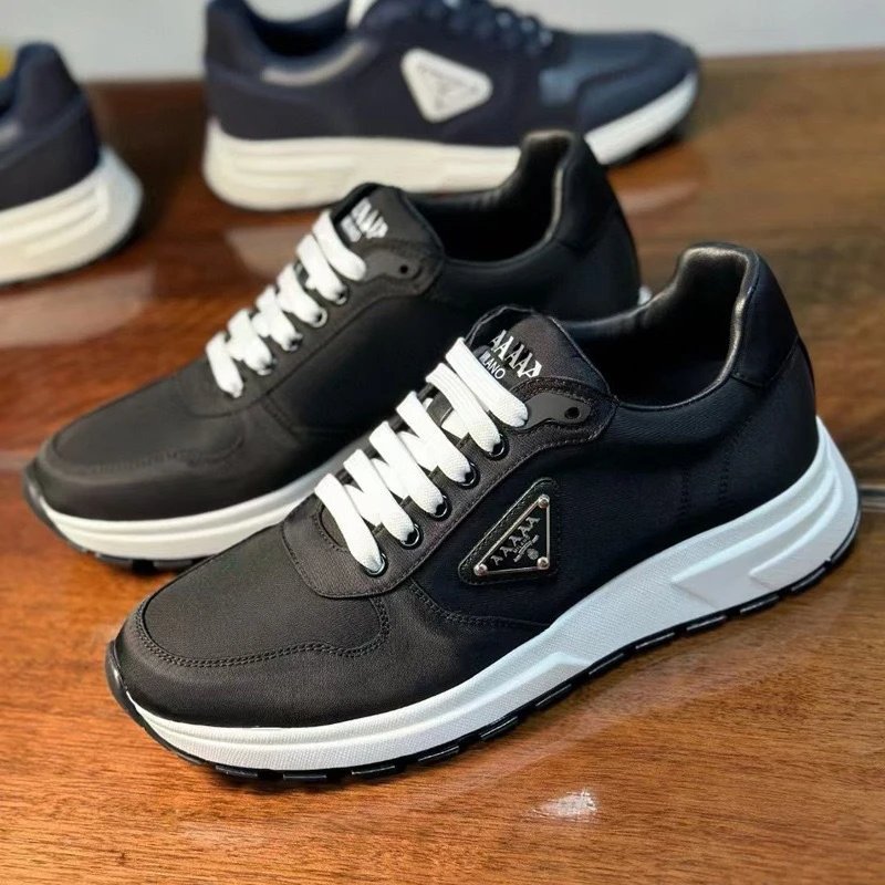 In stock P Family sneakers thick soled casual shoes for men and women, jagged bottom fashion casual shoes, men’s leather, breathable triangle