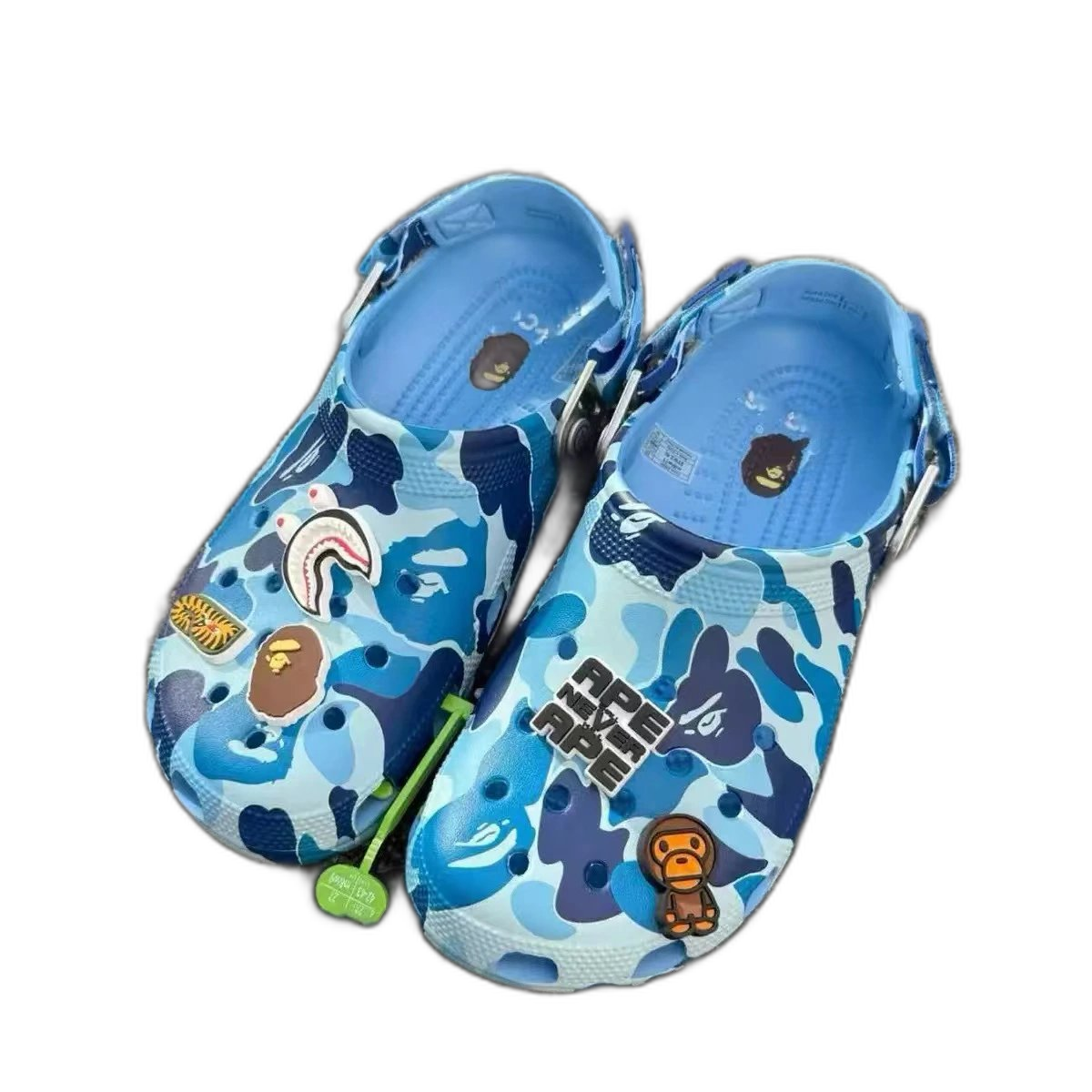 Cross’s new co-branded Bep children’s bape hole shoes men’s and women’s sandals and slippers summer non-slip soft bottom beach