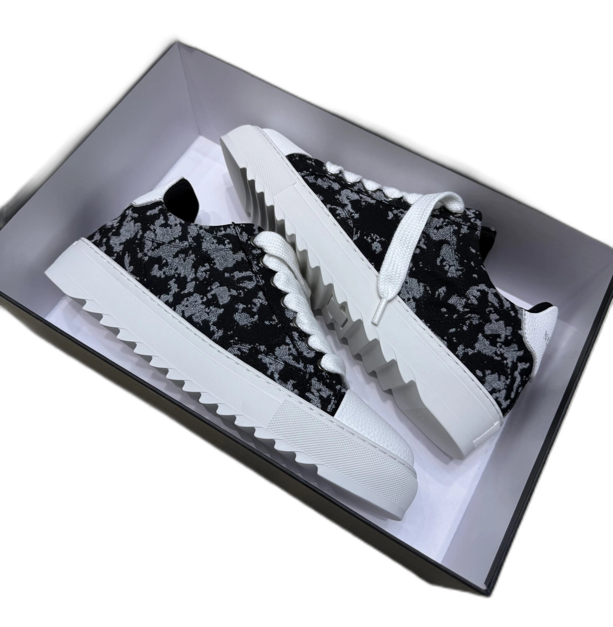 [DX221] N*meristrainersshoes-customized products are not returnable